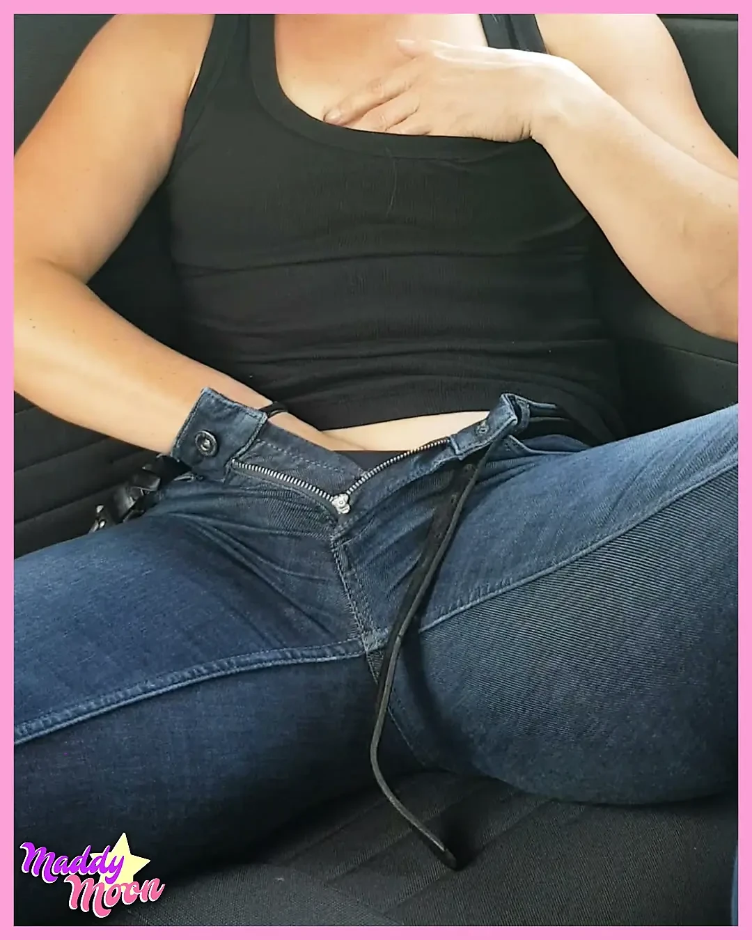 2-00 PM Maddy Cums – Fun In The Car