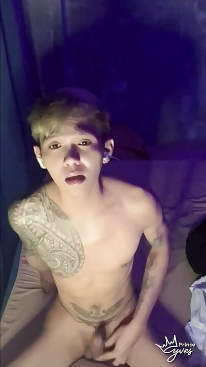 Filipino Inked Horny Twink Teasing and Masturbating Until He Cums