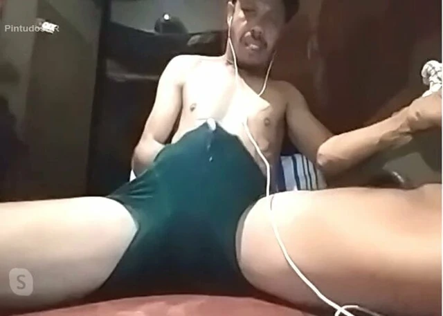 big dick cumming in green underwear