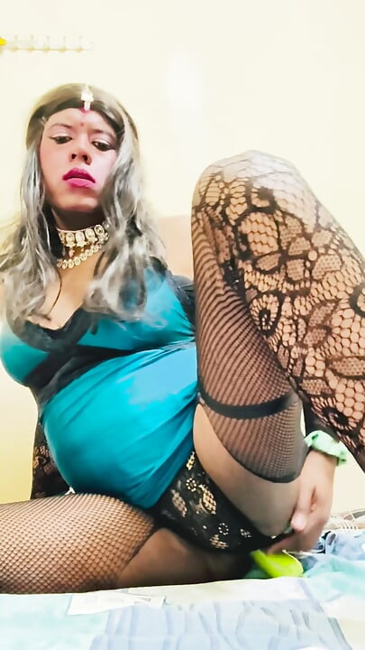 Desi tgirl Verronika69 Desi Bottle Gourd Ass Insertion Blowjob Ride XXX