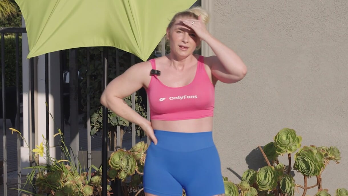 Push-ups testen hun kracht in dit wilde stripspel