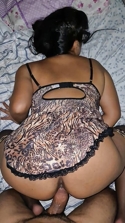 After a COSTUME PARTY a stranger saw me with my sexy dress and did not hesitate to propose to me to have SEX, how delicious!