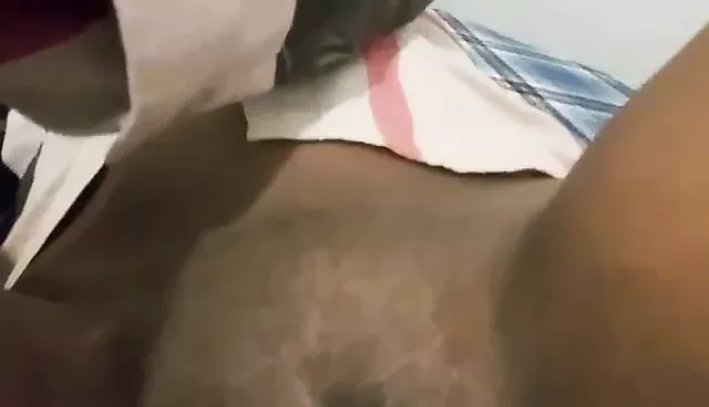 汉娜手淫自己的埃塞俄比亚妈妈熟女色情片