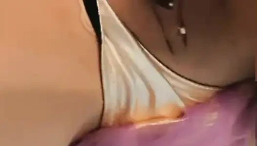 Косплей возбужденной танцовщицы живота от Lela Star