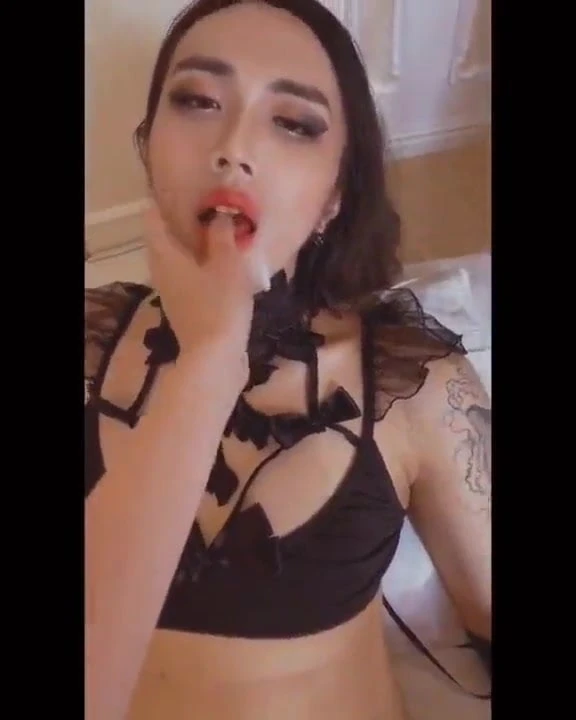 Horny Shemale 232