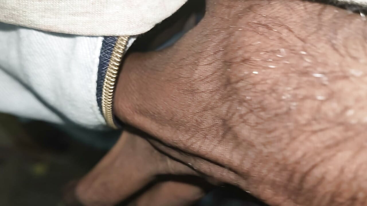 I am cuming my friend stepmom's bra