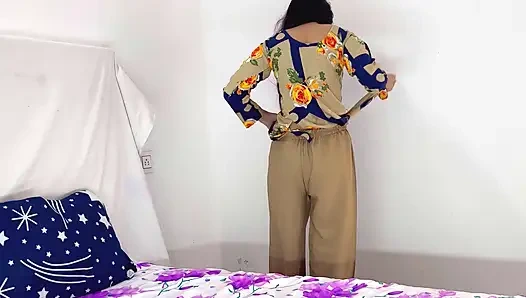 Chachi ko banaya maine ghodi aur ki unki tight gaand ki apne mote lund se chudai