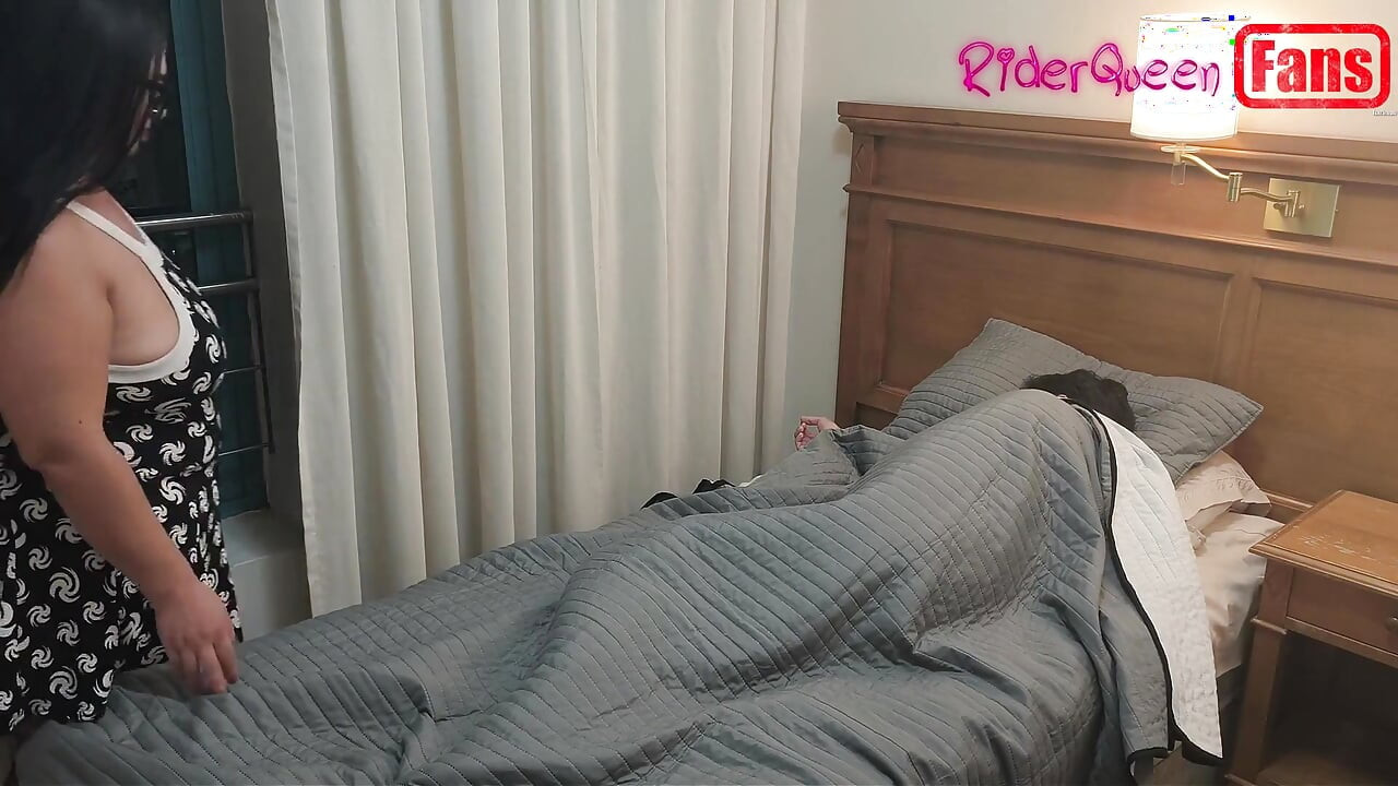 Video für fans, ich habe meinen stiefsohn in seinem bett überrascht