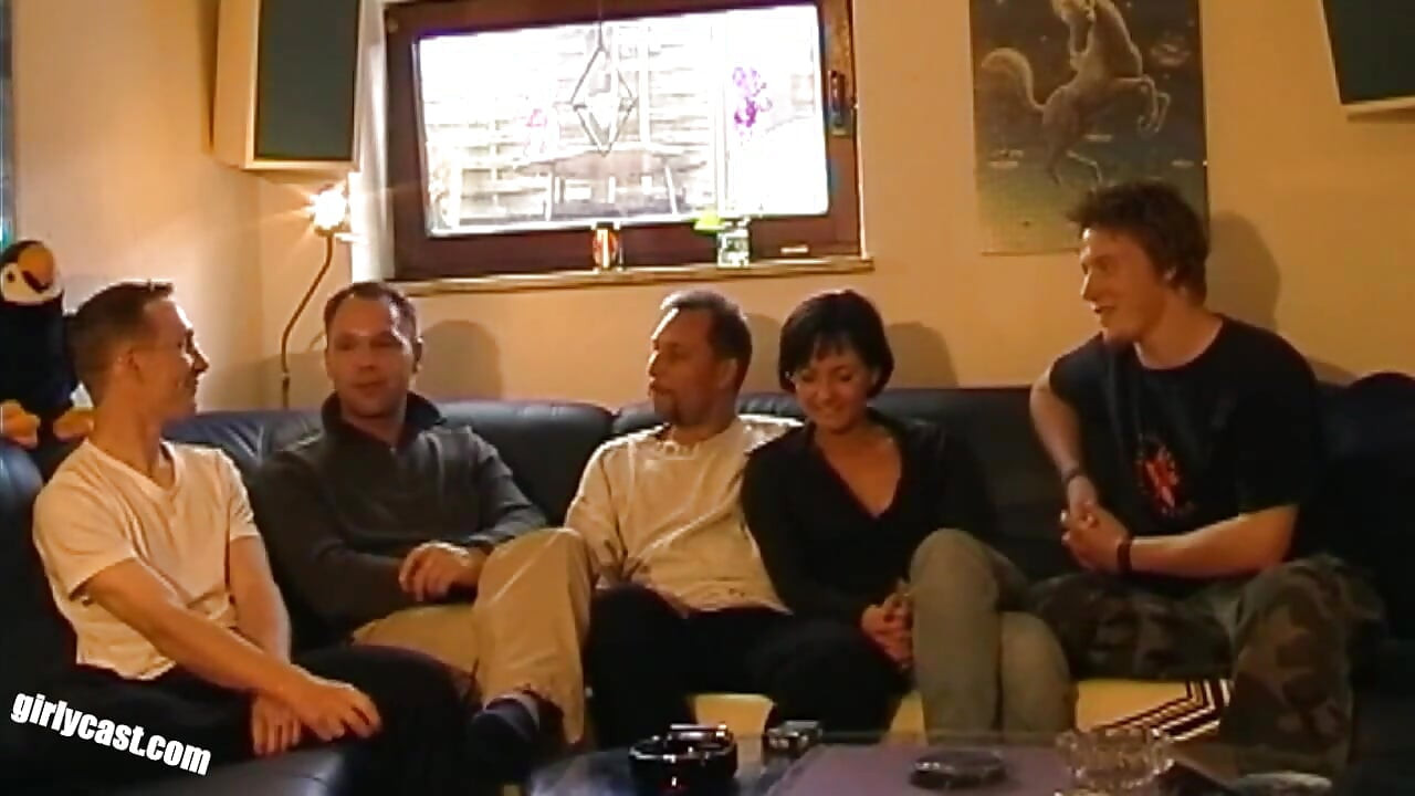 Lisa làm cho Mannie trở thành một cuckold