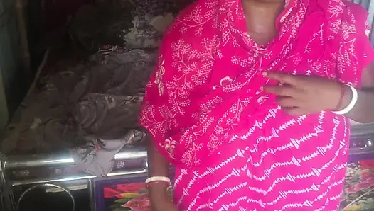 Desi hot bhabhi ko doggy style mein chudai ki