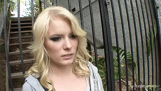 Blonde teen breaks into a house and gets her pussy penetrated