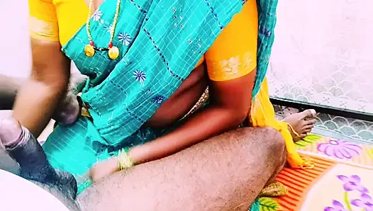 Güzel sari desi ev hizmetçisi evi sikiyor