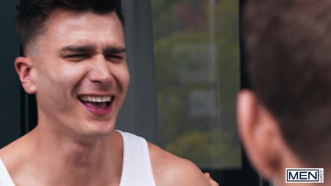 MEN - Twink Joey Mills Rides More Than Waves With Hot Surfer Troy Daniels While The Hosts Grill