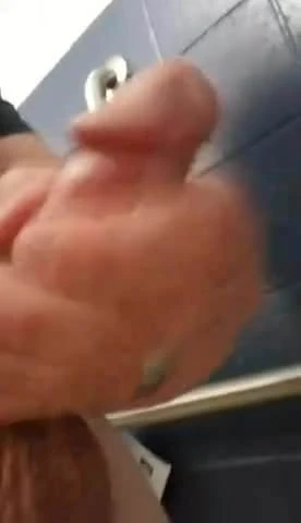 A sissy cum ribancomnak