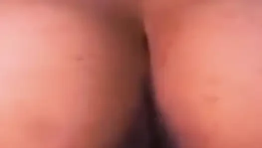 Mükemmel bebek gibi kız biniyor