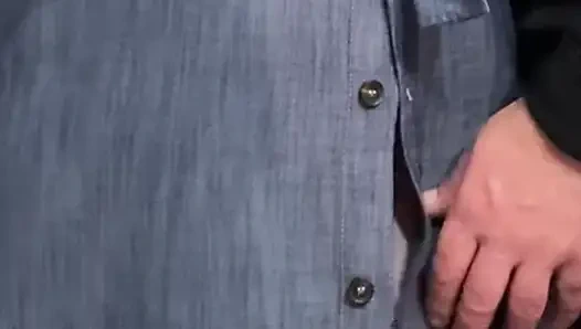 Metroda külotsuz ateşli hatun - amcık parmaklıyor