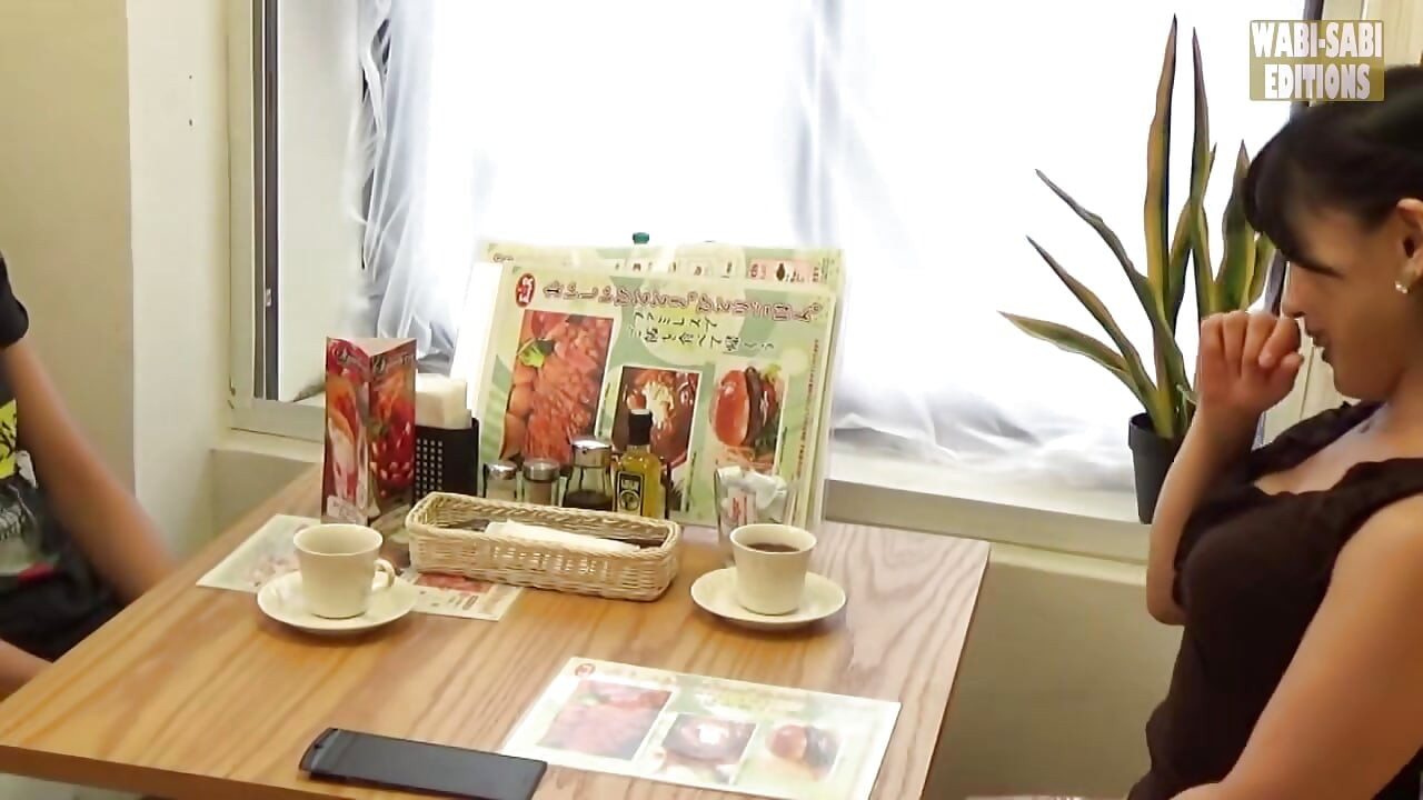 Sokakta tanıştığım evli kadınla biraz daha yakınlaşıyor 3