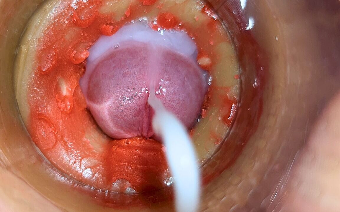 Kamera Unutar Duboke Pičke Snima Ogromnu Ejakulaciju Sperme 4K