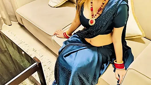 Indische MILF Stiefmutter Will Ihre Unendlichkeit Verlieren. Hindi-rollenspiel.