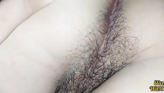 Stiefbruer und stiefschwester ficken, während ihre Familien außerhalb des Zimmers sind |elivm|