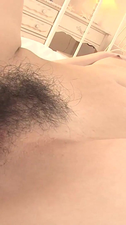 Jaw-dropping moment from "Kleine behaarte Asiatin bestellt sich einen Lover"