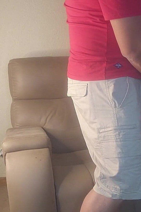 Cute 19 Year Old Get Her First Creampie