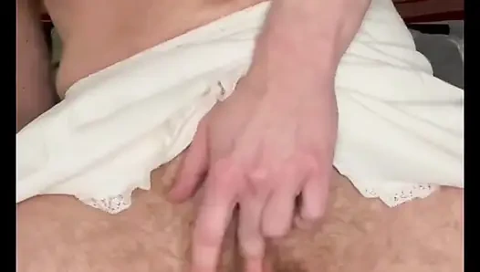 Cewek sange ini lagi asik ngentot dildo sampai orgasme!