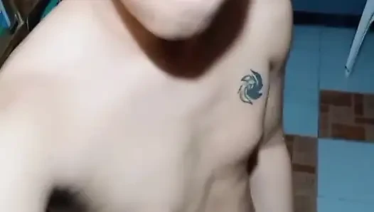 Sana Vermeme Izin Ver Baba! Pinoy Twink Mastürbasyon Ve Canlı Boşalma