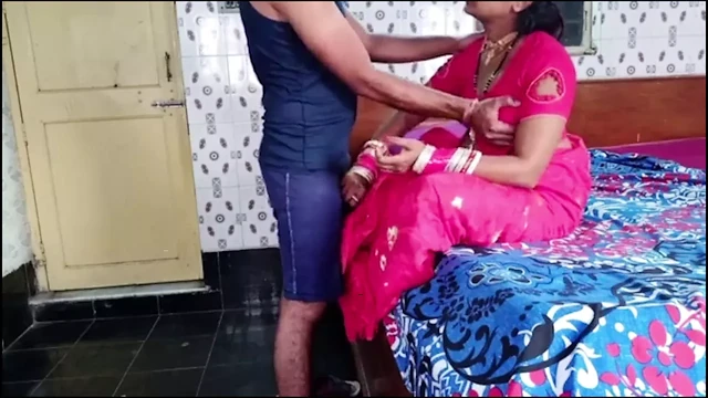 Taii Amma ne kaha beta mere gand or chut ko ache se chodo