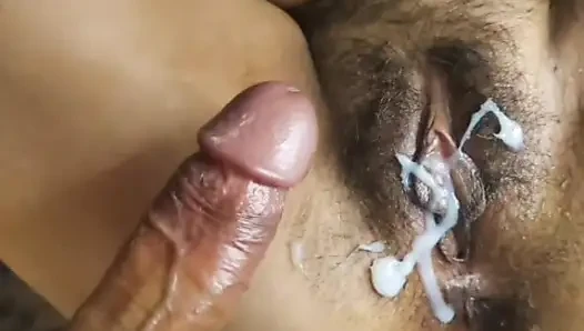 Bhabhi ko usake yaar ne phone karake apane ghar bulaya or tel laga kr gand mari
