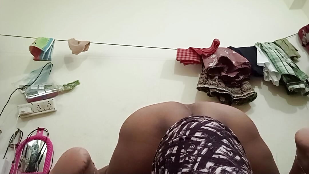 Wife With Big Juicy Ass Sitting On Her Husbands Face