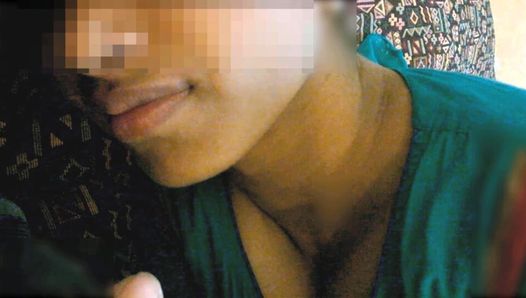 Namiętne całowanie i liplock z moją młodą dziewczyną Priya na łóżku hotelowym przed pieprzeniem ją! Slowmo! E11