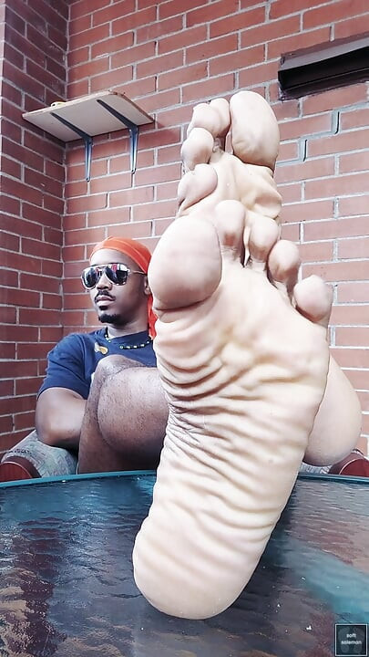 Cross and Uncrossed Soles (2025)