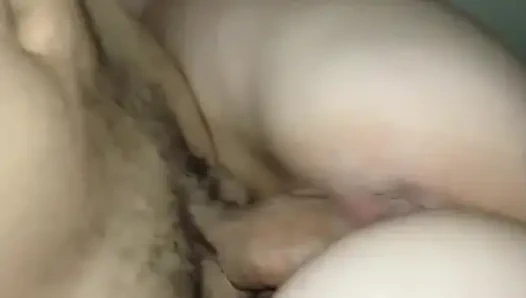 Geldim ve oturmaya devam etti