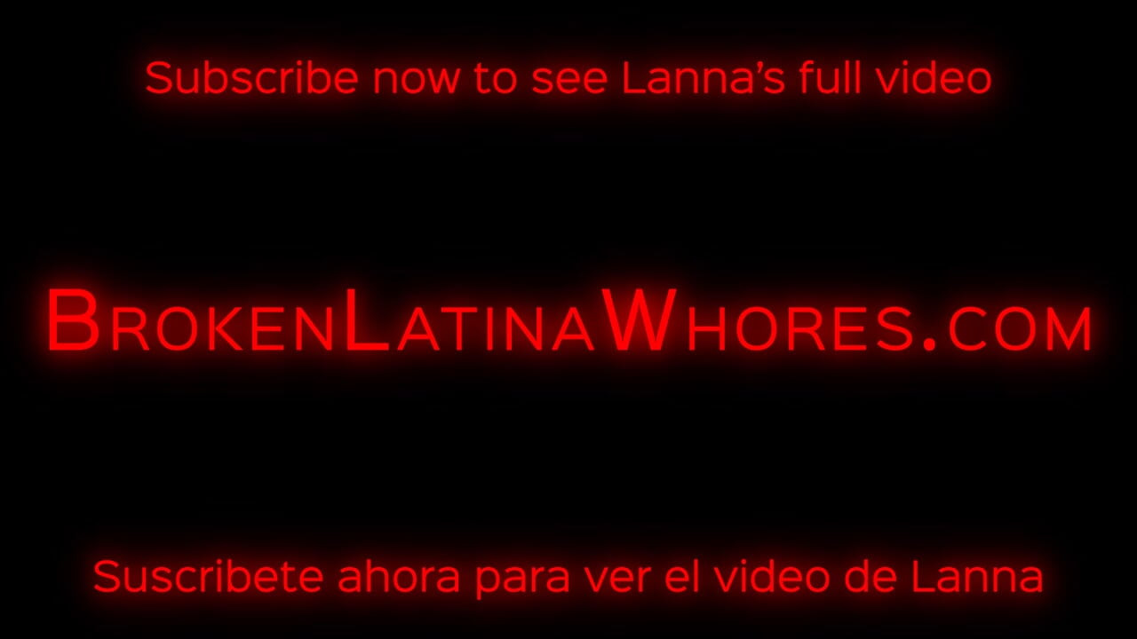 Petite latina puta lanna sofre através de gangbang duro hermético