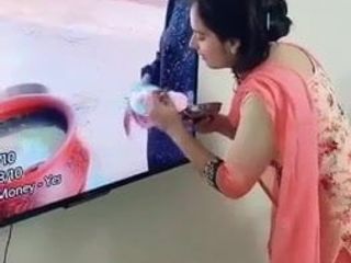 Chica universitaria extrañó a Golgappe durante el encierro