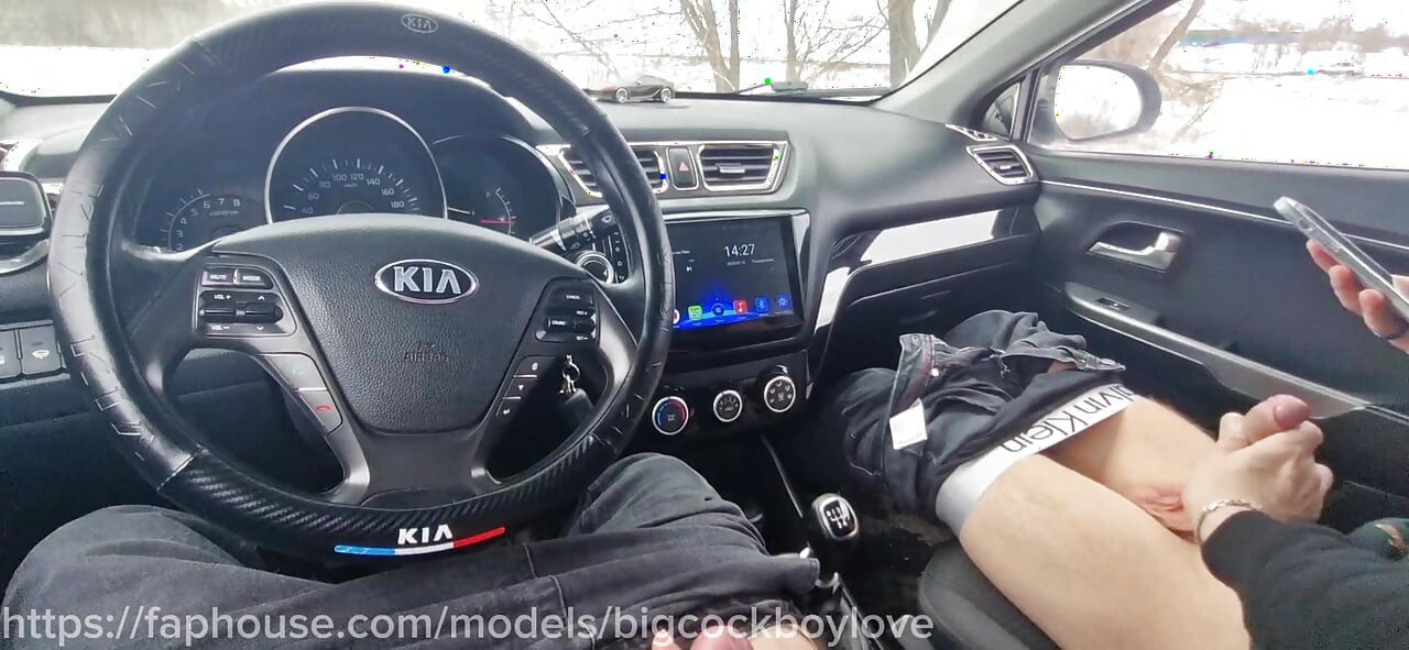 모든 사람의 앞에서 따먹히는 학생 소년 트럭 운전사