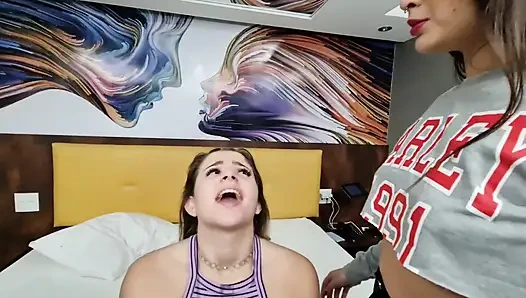 Плевание на гэнгбэнг-вечеринке с экстремальным плевком