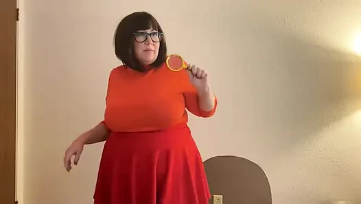 Velma is a slut for her neighbor