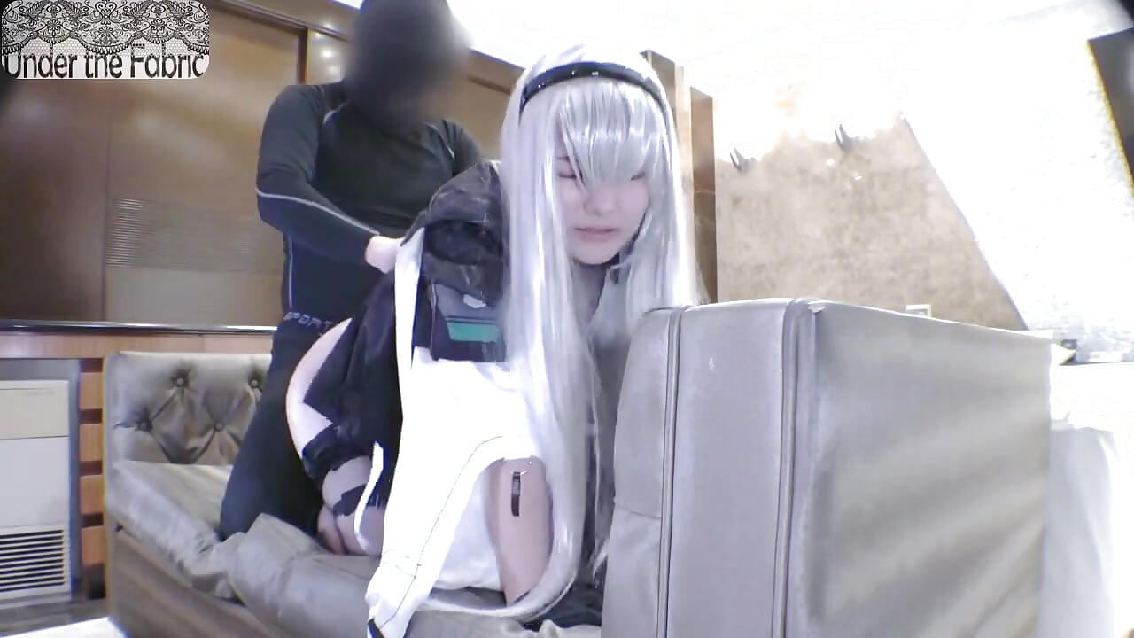 Geheime toegift-aankondiging! Lachende petite cosplayer keert terug voor een speelse tweede ronde - 1