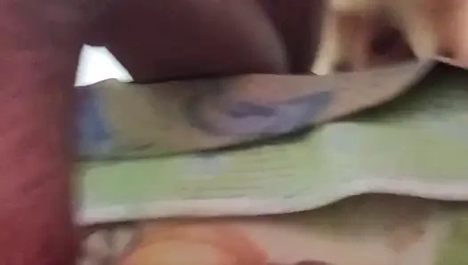 Ich necke meinen nachbarn, um mich zu ficken