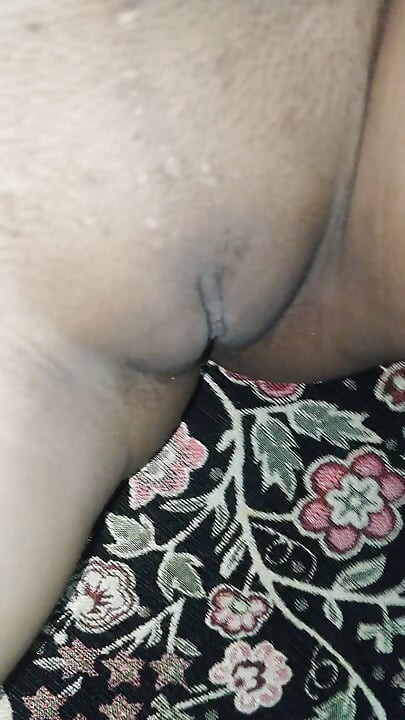 Maa n bete ko ghar main chudai karwai bina condom k viral