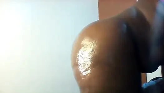 Kamu mau jilat atau ngentot duluan?