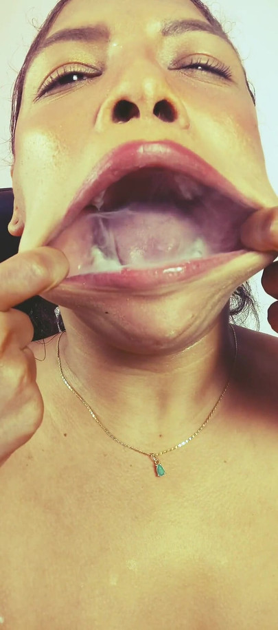 Фетиш димовий рот і язик