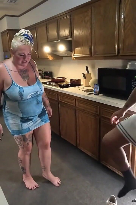 Tia Livie conheceu os Teal Frat House Boys