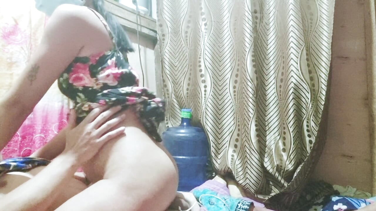 Eu vou ficar com tesão e eu peço ao meu ex-namorado para voltar para casa