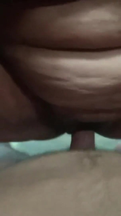 Desi indiske svoger fodrede sin svigerinde med en banan, havde eks med hende og slikkede hende ussy. Hindi video | Klip 1