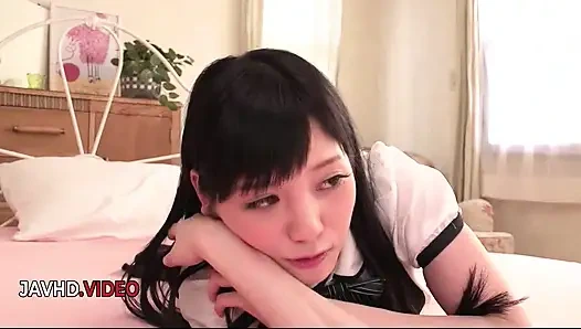 Amazing Asian Blowjobs Before Class During Hot Threesome