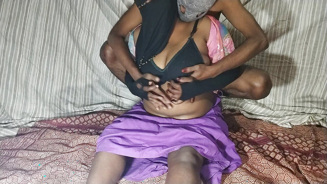 Ρομαντικό ζευγάρι στο χωριό Deshi σκληρό σεξ