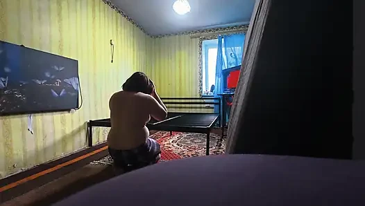 За кулисами, необрезанная. Мы строим новую секс-кровать